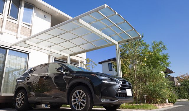 暮らしを彩る「カーポート」のお役立ち情報をご紹介
